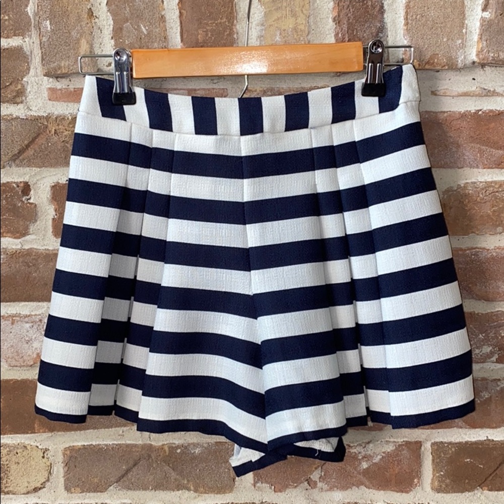 Navy blue and white pleated sailor skort